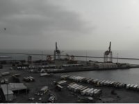 Haydarpaşa Limanı'na yanaşan gemideki 12 tır şoförü karantinaya alındı