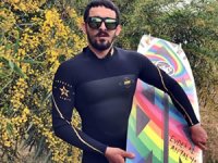 Evde kal mesajını dalgaların arasından verdi