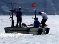 Karadeniz'de kıyı balıkçıları avlanmayı sürdürecek