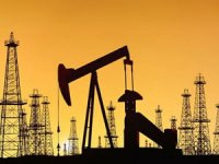 Küresel petrol üretimi Mart’ta arttı