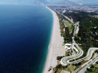 Dünyaca ünlü Konyaaltı sahili 28 gündür kapalı