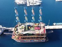 Akçakoca Belediyesi gezi teknesi aldı