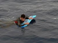 Sörf tahtası ile ölüme yolculuk