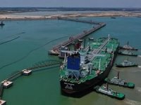 Çin'in en büyük petrokimya limanı faaliyete başladı