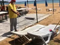 Halk plajlarında şezlong provası