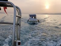 Balıkesir açıklarında 2 kişi Sahil Güvenlik tarafından kurtarıldı