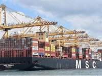 Dünyanın en büyük gemilerinden MSC OSCAR, Asyaport'ta