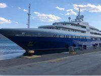 92 metrelik mega yat yakıt ikmali için Marmaris Limanına uğradı