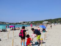 Çeşme'de 6 metrekarelik sosyal mesafe locaları oluşturuldu