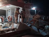 Kartal açıklarında arıza yapan teknedeki 3'ü çocuk 5 kişi kurtarıldı