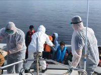 Ölüme terk edilen düzensiz göçmenleri Türk askeri kurtardı