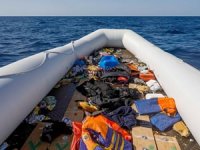 Akdeniz'de durdurulup Libya'ya geri götürülen göçmenlere ateş açıldı, 3 kişi hayatını kaybetti