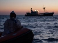 Libya’da göçmenleri taşıyan tekne battı: 45 ölü