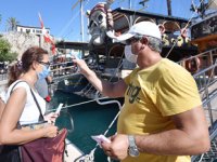 Antalya'da günübirlik tur teknelerinde 'korona' denetimi yapıldı