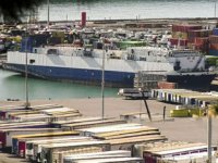 ‘Bana’ isimli geminin Cenova Limanı’ndan ayrılmasına şartlı izin çıktı