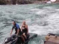 Bartın'da gezi teknesi karaya oturdu