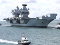 ‘HMS Queen Elizabeth’ uçak gemisi yolculuğunu erteledi