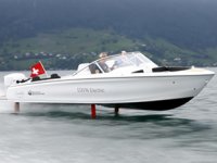 Uçan elektrikli sürat teknesi görücüye çıktı