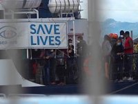 Alan Kurdi gemisi, 125 göçmenle Olbia Limanı’na yanaştı