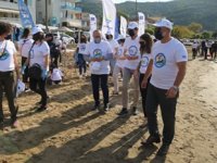 Karamürsel'de plaj ve deniz temizliği gerçekleştirildi