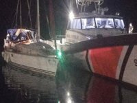 Muğla açıklarında tekneleri bozulan 150 göçmen kurtarıldı