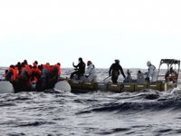 Tunus'ta göçmenleri taşıyan tekne battı: 11 ölü