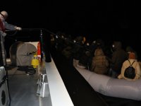 Balıkesir açıklarında 34 düzensiz göçmen kurtarıldı