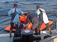 Darp ve gasp edilen göçmenler Türk karasularına bırakıldı