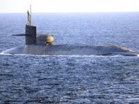 Süveyş Kanalı'nı geçen İsrail denizaltısı, İran'a gözdağı veriyor