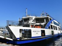 İzmir'de arabalı vapurlara yılbaşı düzenlemesi geldi