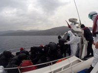 Ayvacık’ta 26 düzensiz göçmen kurtarıldı