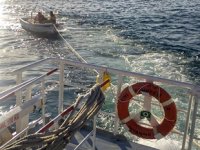 Ardeşen açıklarında sürüklenen tekne kurtarıldı
