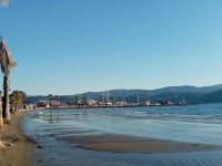 Muğla'da deniz 30 metre çekildi, adacıklar oluştu