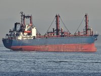 Mombasa Limanı'nda mahsur kalan denizciler, Jinan isimli gemiyi satıyor