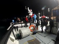 Dikili açıklarında 19 düzensiz göçmen kurtarıldı