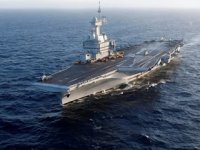Fransız uçak gemisi Charles de Gaulle, Basra Körfezi’ne gidiyor