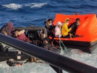 İzmir açıklarında 31 düzensiz göçmen kurtarıldı