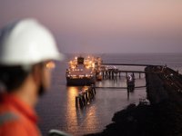 Shell, LNG ikmal filosunu genişletiyor