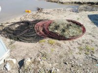 Terkos Gölü'nde kaçak olarak avlanan balıklar suya bırakıldı