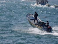 İsrail, Filistinli balıkçılara ait tekneleri batırdı