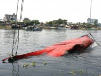 Bangladeş’te yolcu feribotu ile kargo gemisi çatıştı: 26 ölü