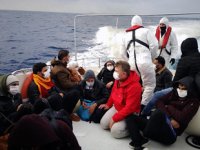 Marmaris açıklarında 15 düzensiz göçmen kurtarıldı