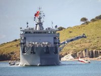 İzmir'de denize düşen uçağın enkazı çıkarıldı