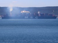 Çanakkale Boğazı, dev gemilerin geçişi için tek yönlü trafiğe kapatıldı