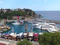 Antalya’da teknelere kısmi özgürlük getirildi