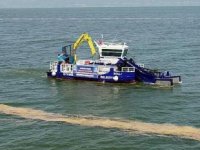 Mudanya’da deniz salyası temizliği başladı