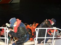Balıkesir açıklarında 8 düzensiz göçmen kurtarıldı