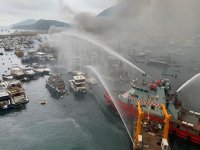 Hong Kong’da marinada çıkan yangında 16 adet tekne yandı