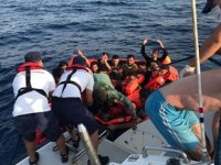 Didim açıklarında 40 düzensiz göçmen kurtarıldı