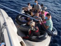 Muğla açıklarında 14 düzensiz göçmen kurtarıldı